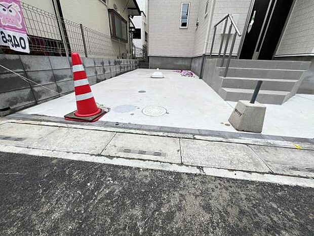 駐車場ももちろん完備しておりますのでお車所有の方にも心強いです。