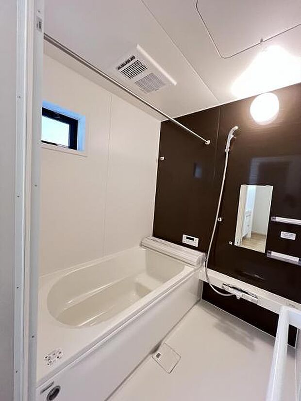 お風呂でほっとひといき。1日の疲れを癒しましょう。