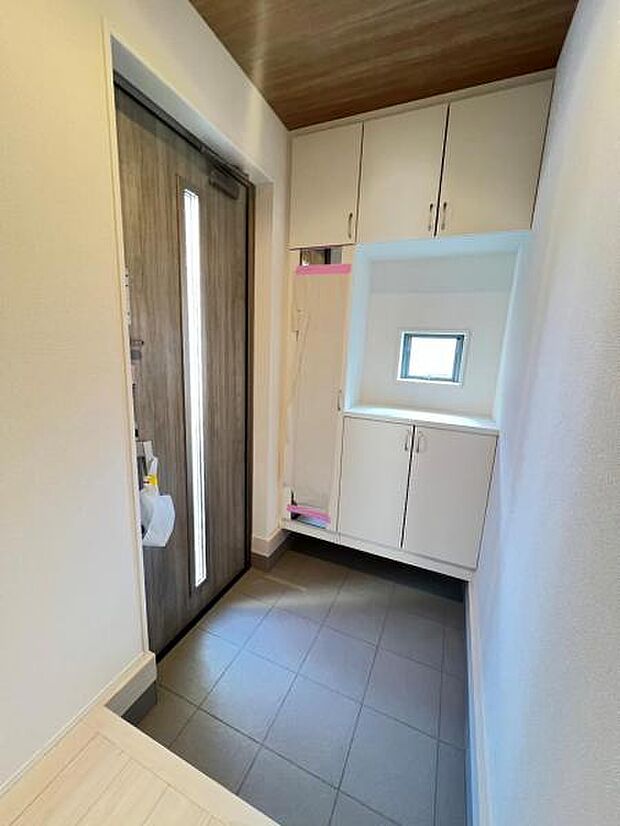 いつも気持ちよくご家族を迎えられる玄関です。