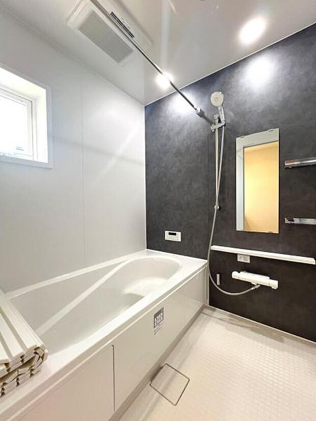 お風呂でほっとひといき。1日の疲れを癒しましょう。