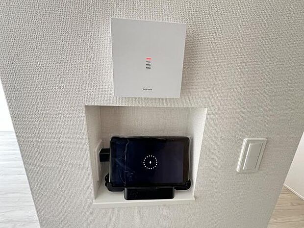 訪問者を確認できるTVモニター付きインターフォンです。