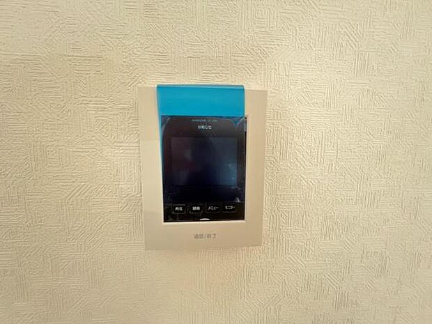 訪問者を確認できるTVモニター付きインターフォンです。