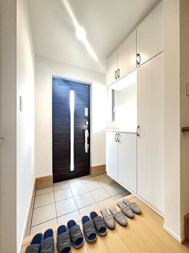 いつも気持ちよくご家族を迎えられる玄関です。