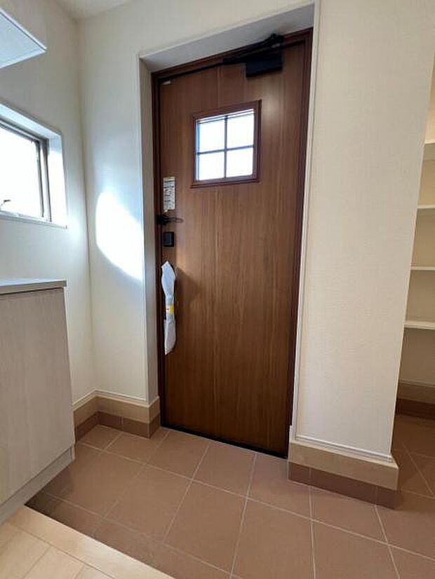 いつも気持ちよくご家族を迎えられる玄関です。