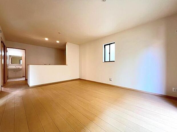 家族団らんの場所としてゆったりと居心地の良いリビングです。