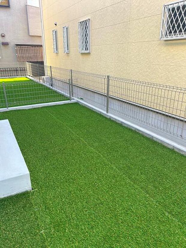 お庭スペースは、ガーデニングやお子様との外遊びなど多彩な用途でお楽しみいただけます。