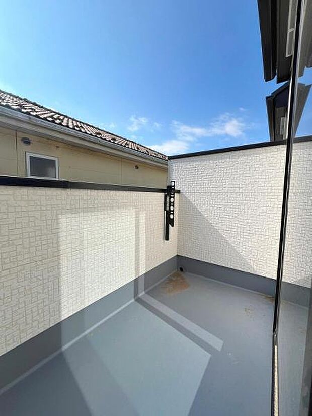 お洗濯ものを気持ち良く太陽の光で干せるのが嬉しいですね。