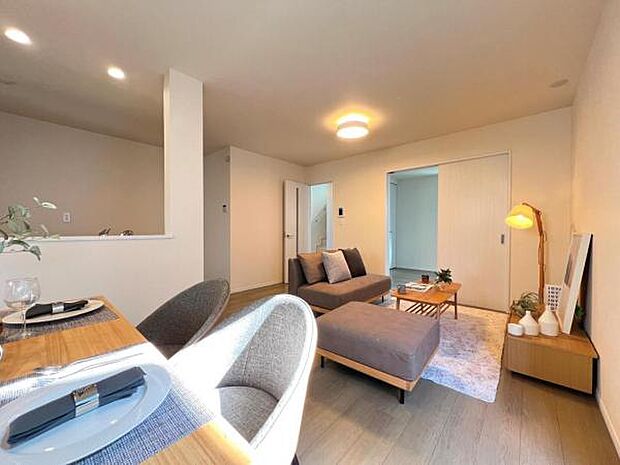 リビングダイニングになります。ご家族そろっての素敵な空間になりそうですね。