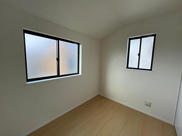 間取はファミリーにもおすすめ4LDKの新築戸建です。