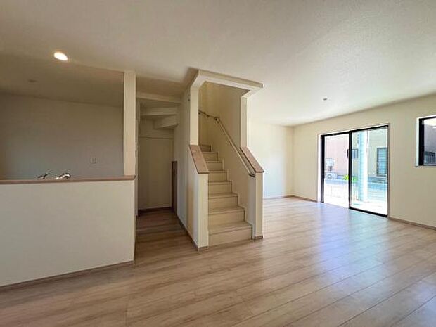 ご家族の温かい時間を演出するダイニングスペースです。