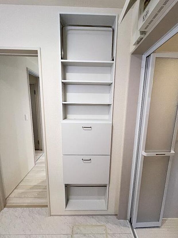 脱衣室の収納です。