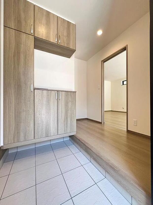 いつも気持ちよくご家族を迎えられる玄関です。