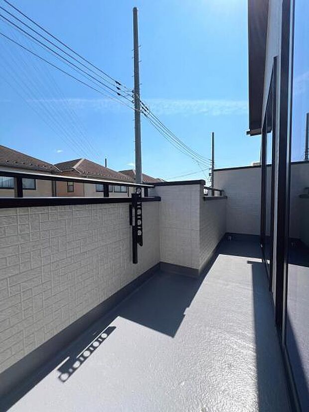 お洗濯ものを気持ち良く太陽の光で干せるのが嬉しいですね。