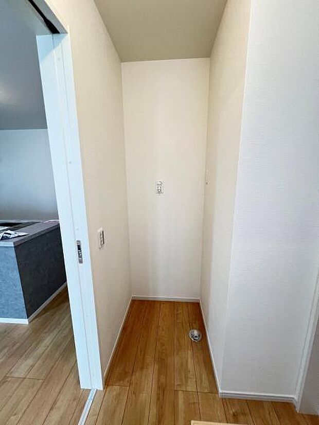 お天気を気にせずお洗濯ができ、室内干し可能です。