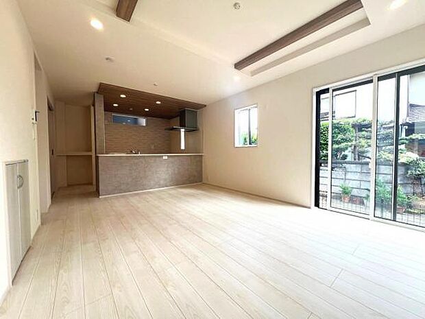 家族団らんの場所としてゆったりと居心地の良いリビングです。