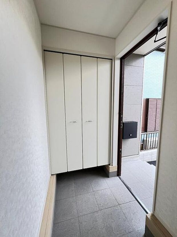 いつも気持ちよくご家族を迎えられる玄関です。