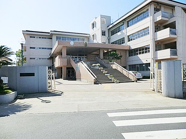 越谷市立大袋東小学校まで約960m(徒歩12分)