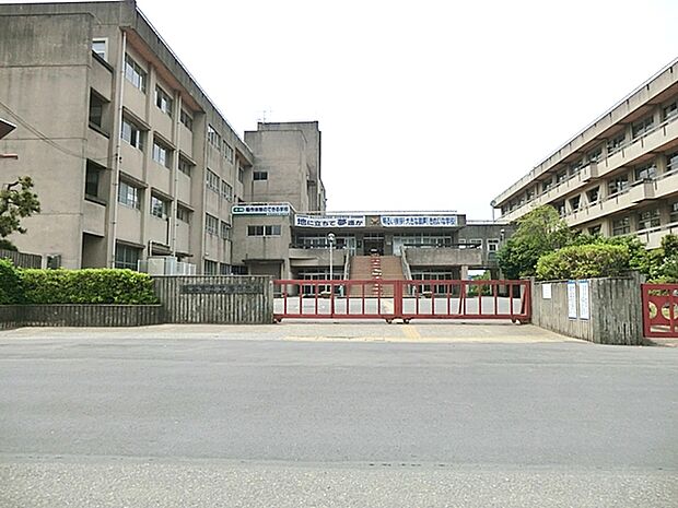 越谷市立北陽中学校まで約1650m(徒歩21分)