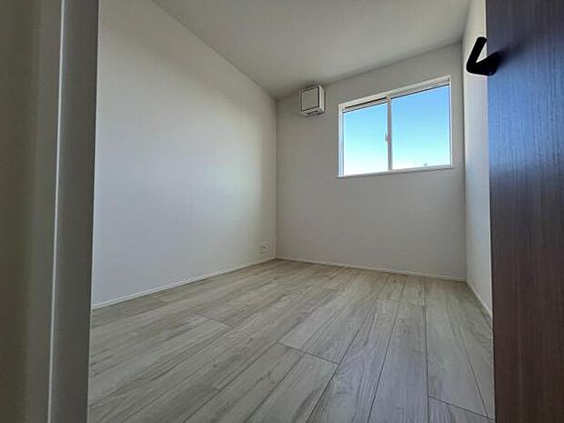 子供部屋にもちょうど良い大きさのお部屋です。