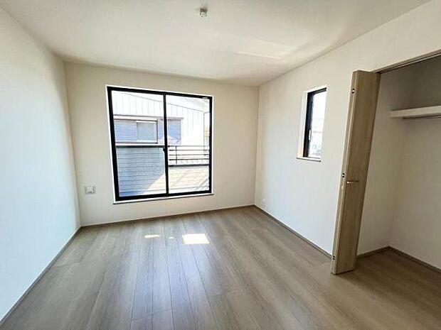 子供部屋にもちょうど良い大きさのお部屋です。