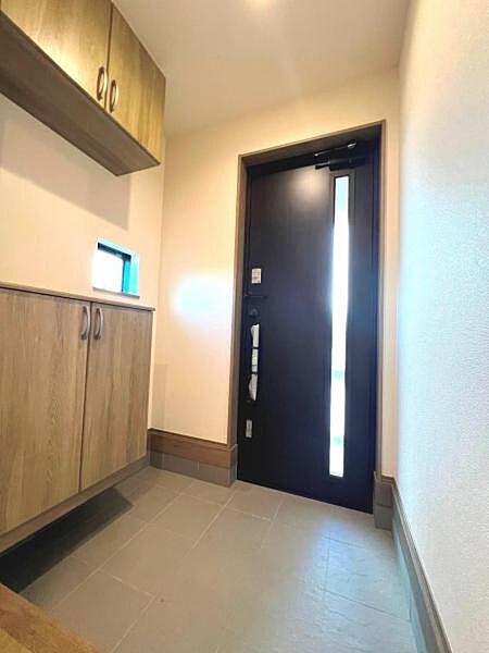 いつも気持ちよくご家族を迎えられる玄関です。
