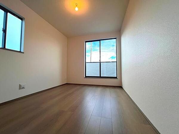 子供部屋にもちょうど良い大きさのお部屋です。