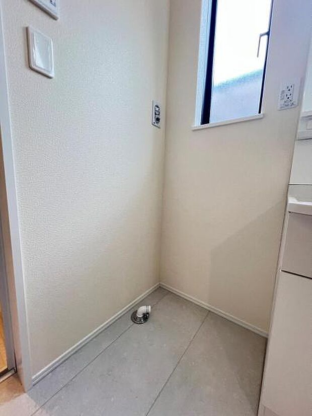 お天気を気にせずお洗濯ができ、室内干し可能です。