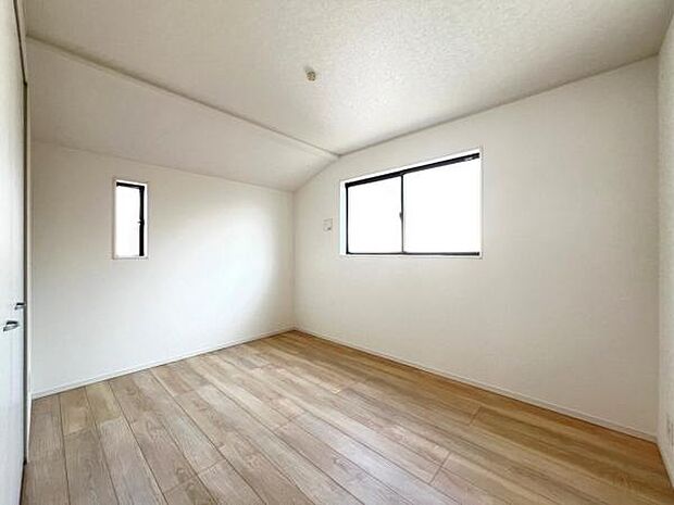 子供部屋にもちょうど良い大きさのお部屋です。