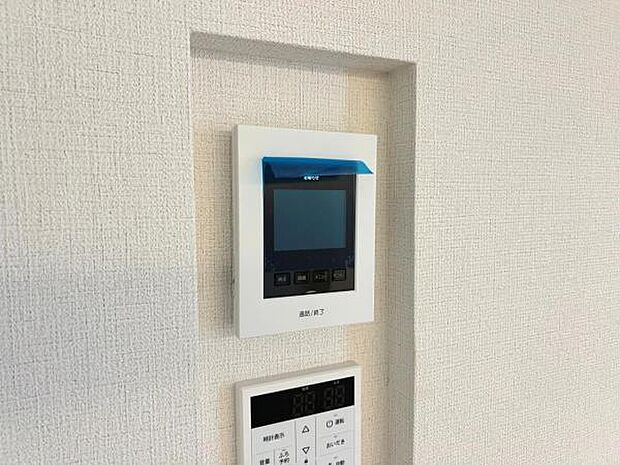 訪問者を確認できるTVモニター付きインターフォンです。
