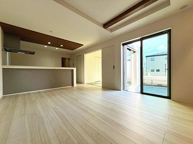 家族団らんの場所としてゆったりと居心地の良いリビングです。