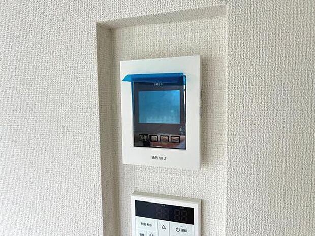 訪問者を確認できるTVモニター付きインターフォンです。