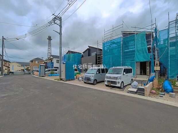 前面道路を含めた現地写真です。