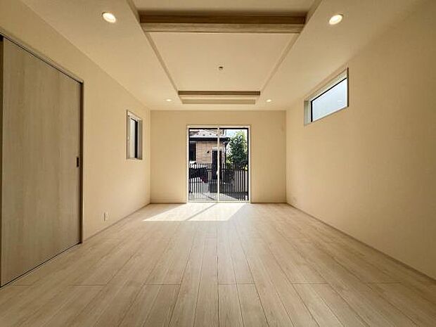 家族団らんの場所としてゆったりと居心地の良いリビングです。