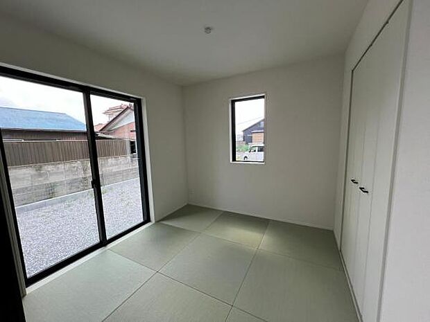 和室スペースです。畳のお部屋は寛げる空間ですね。
