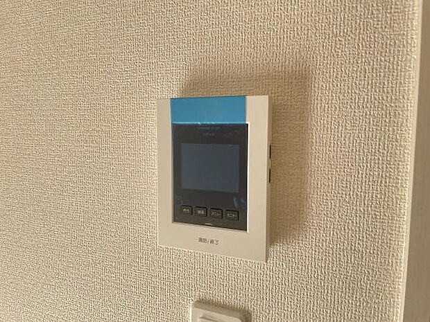 訪問者を確認できるTVモニター付きインターフォンです。