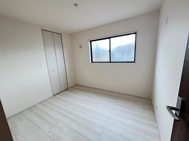 子供部屋にもちょうど良い大きさのお部屋です。