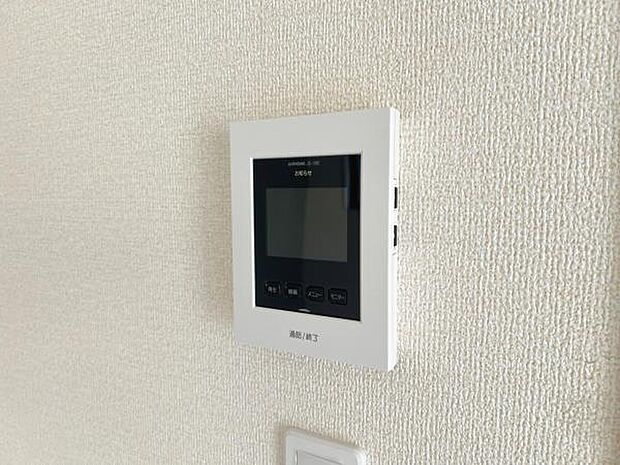 訪問者を確認できるTVモニター付きインターフォンです。