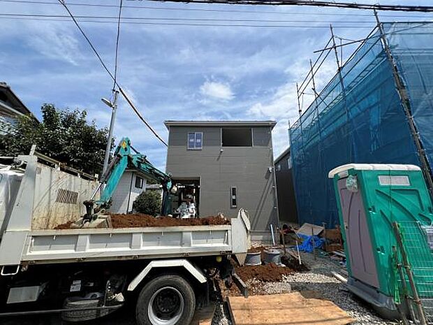 現地写真です。間取はファミリーにもおすすめ4LDKの新築戸建です。