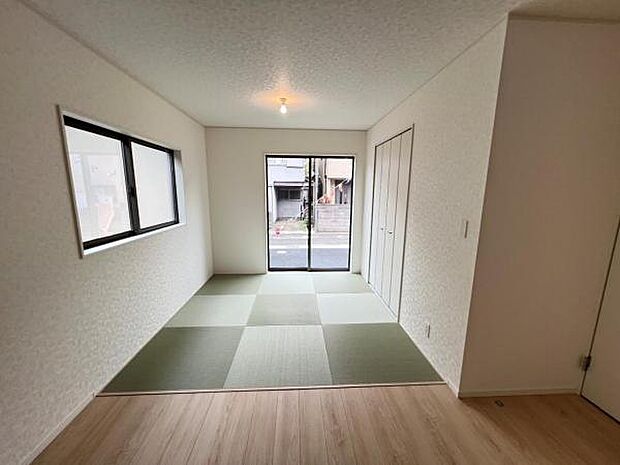 和室スペースです。畳のお部屋は寛げる空間ですね。