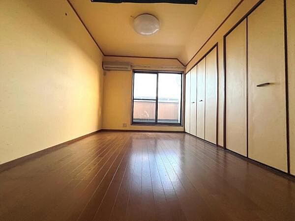 子供部屋にもちょうど良い大きさのお部屋です。