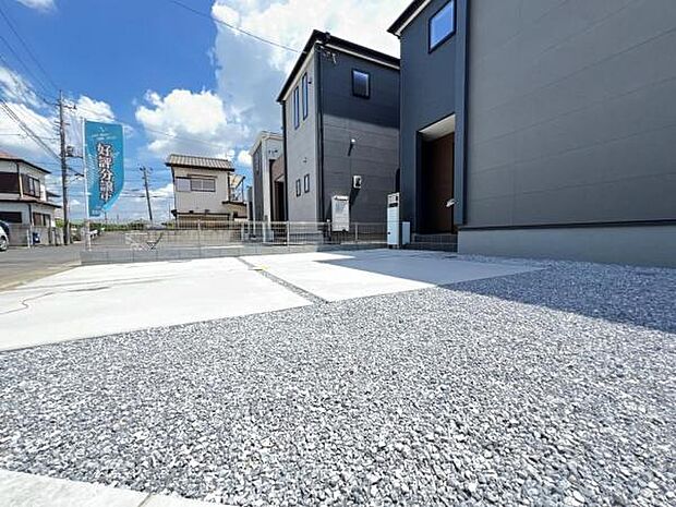 駐車場ももちろん完備しておりますのでお車所有の方にも心強いです。