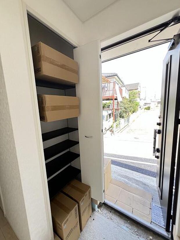 いつも気持ちよくご家族を迎えられる玄関です。