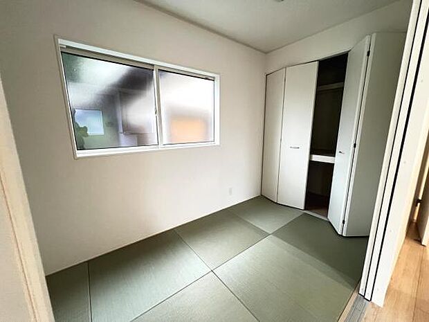 和室スペースです。畳のお部屋は寛げる空間ですね。