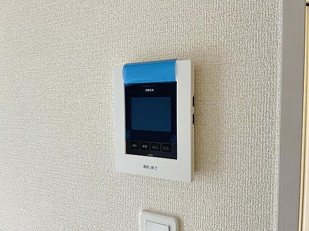 訪問者を確認できるTVモニター付きインターフォンです。