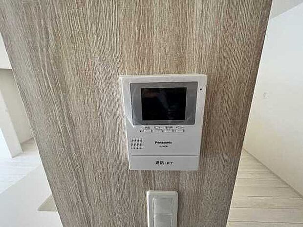 Vモニター付インターホンでお部屋からお客様を確認できるので便利ですね。