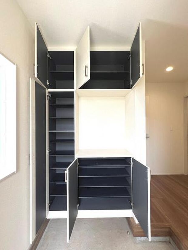 いつも気持ちよくご家族を迎えられる玄関です。