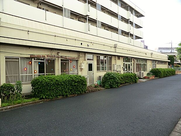 久喜市 中央保育園まで約1270m（徒歩16分）