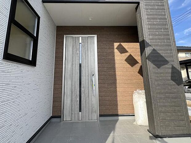 いつも気持ちよくご家族を迎えられる玄関です。