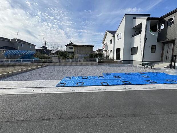 駐車場ももちろん完備しておりますのでお車所有の方にも心強いです。