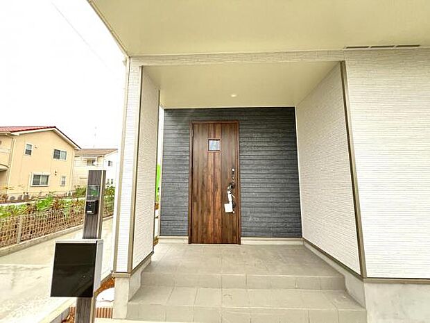 いつも気持ちよくご家族を迎えられる玄関です。